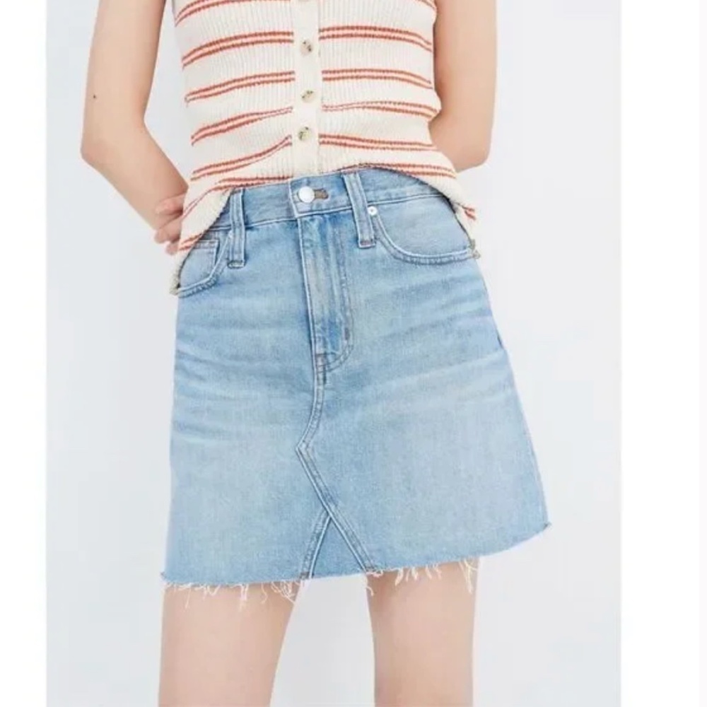 Madewell Rigid Denim A-Line Raw Hem Cotton Mini Skirt in Lovell Wash Size 26